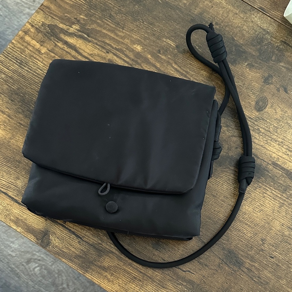 Vera Bradley Black Baird Hipster Bag